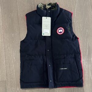 Canada Goose Freestyle Crew Vest Navy with Red Trim on Back Unisex Men’s Womens